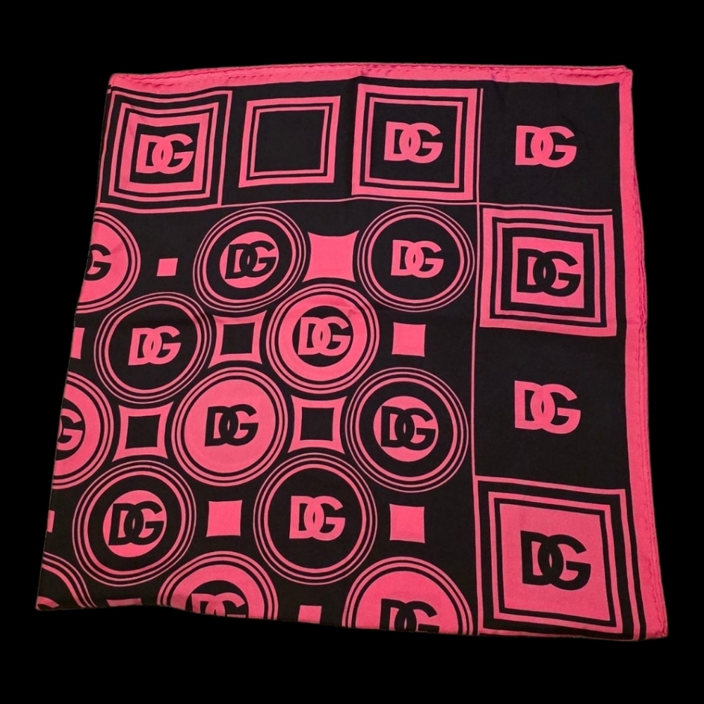 Dolce & Gabbana 100% Silk Large Logo Scarf! - Picture 3 of 13